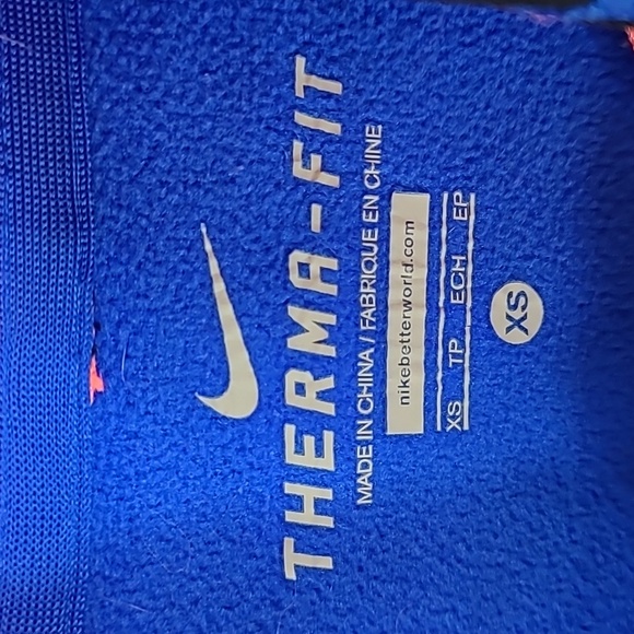 Nike Women's xs sweatshirt - Picture 2 of 3